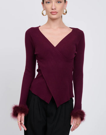 Maglia scollo a V con polsini piuma